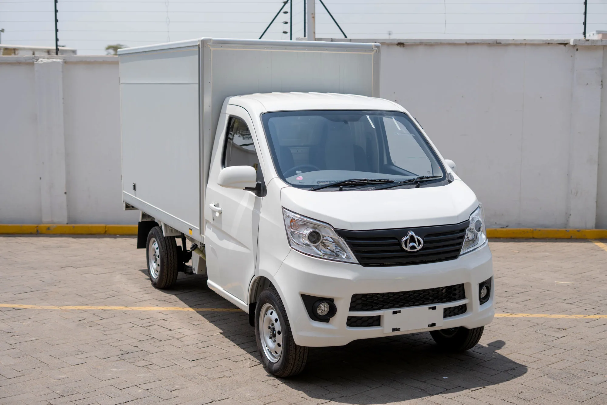 Star 5- Minitruck Single Cab- With Body - White